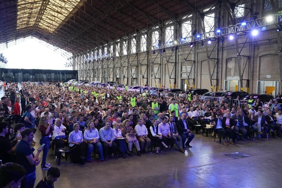 Público asistente a la subasta de bienes decomisados en Santa Fe