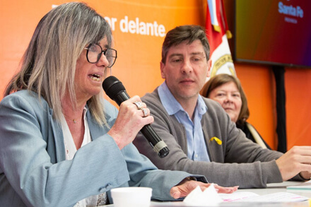 Presentación de la versión preliminar de la Guía de Cuidados ante intentos de suicidios y autolesiones en Rosario.