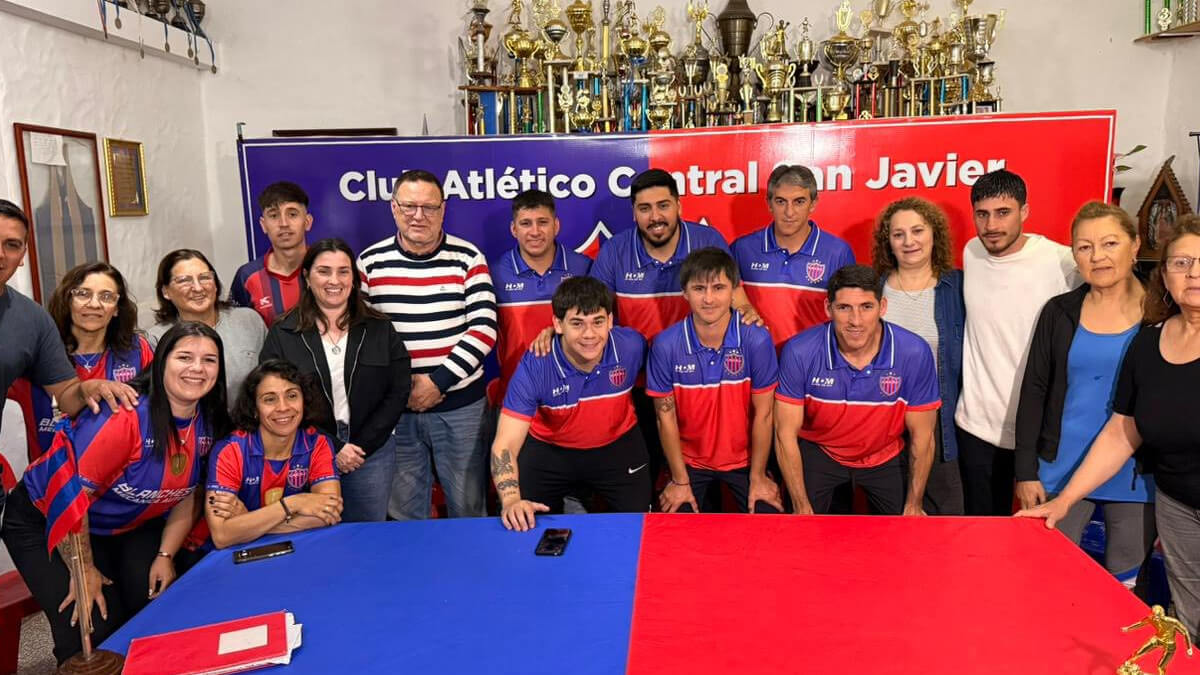 Presentación del plantel de Central San Javier para disputar el Torneo Regional Federal Amateur 2025