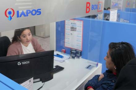 Oficinas de atención de Iapos durante la campaña “Octubre Rosa” por la prevención del cáncer de mama.