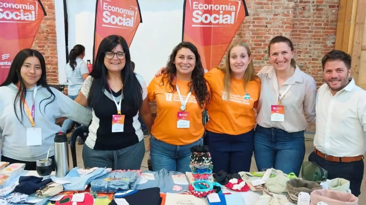 Delegación de Las Garzas participando en el 1° Encuentro Provincial de Economía Social en Santa Fe