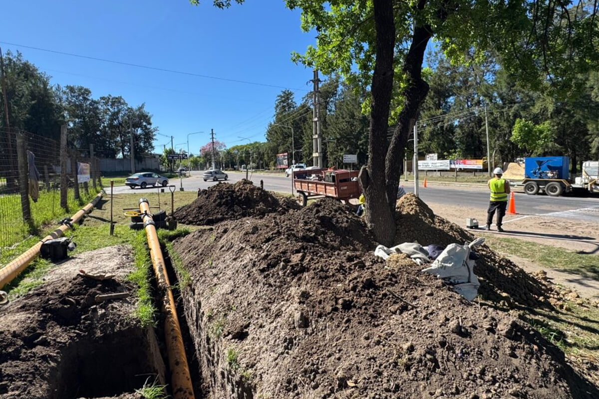 Obras de ampliación de la red de gas natural en Avellaneda, en Calle 21 y Av. Circunvalación