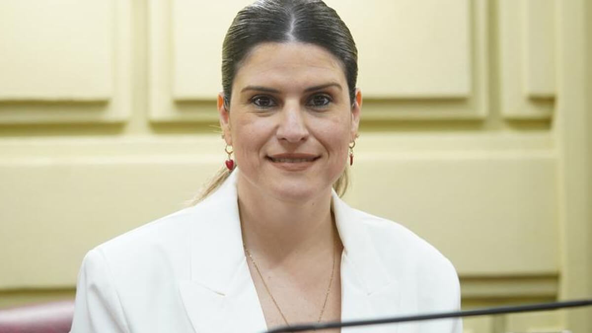 La diputada María del Rosario “Charo” Mancini en el recinto legislativo durante la sesión sobre la crisis del cuero