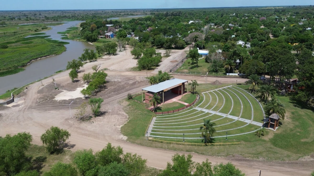 Obras del nuevo Paseo Costanero en el Camping Brisol de Romang con recuperación costera, que incluirá senderos e iluminación