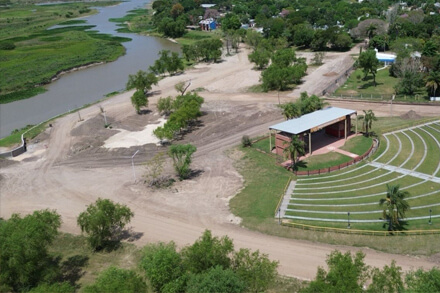Obras del nuevo Paseo Costanero en el Camping Brisol de Romang con recuperación costera, que incluirá senderos e iluminación