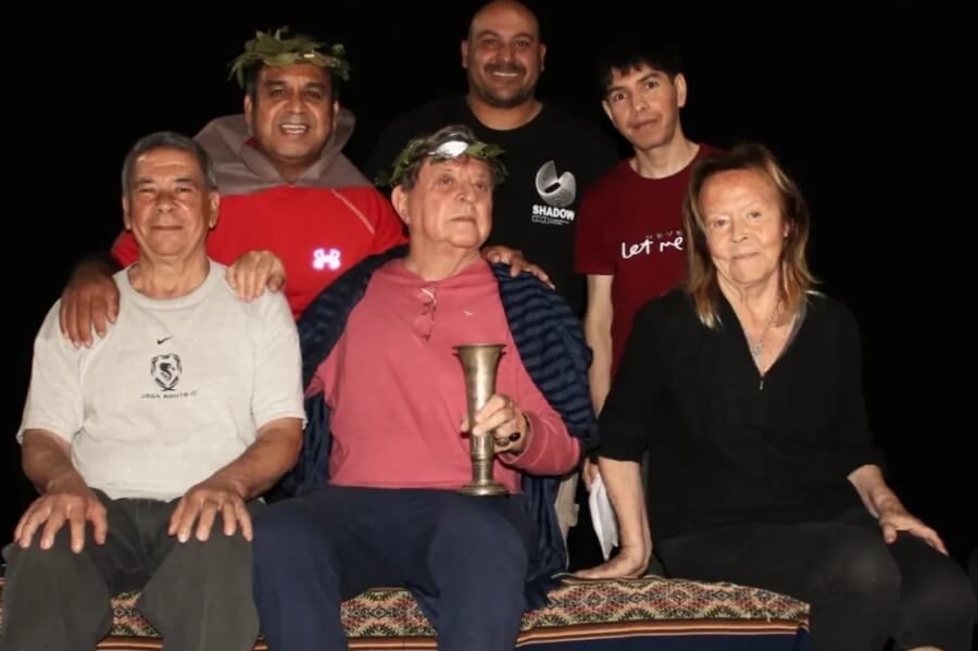 Obra Los Caballeros, que se representará el sábado 1 de noviembre en el Festival de Teatro del Norte Santafesino 2025