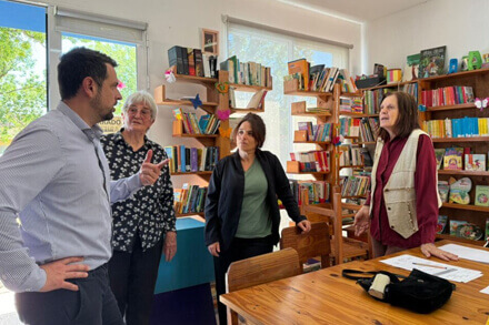 Intendente Gonzalo Braidot visitó la Biblioteca Popular Mariano Moreno del barrio Padre Celso y dialogó con integrantes de la institución
