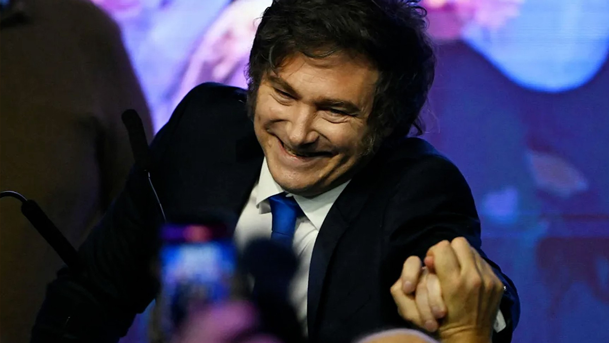 Javier Milei celebra triunfo legislativo 2025 con La Libertad Avanza en Buenos Aires