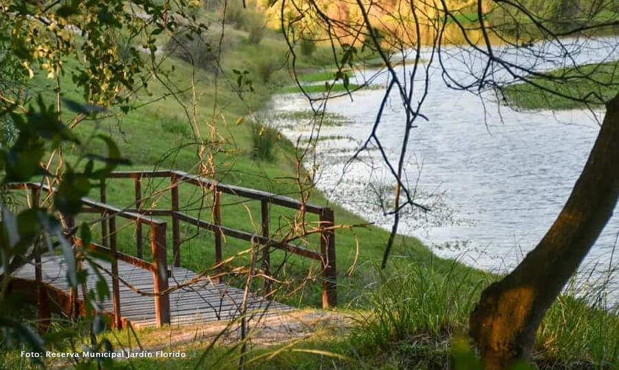 Sendero de la Reserva a orillas del Arroyo Tapenagá