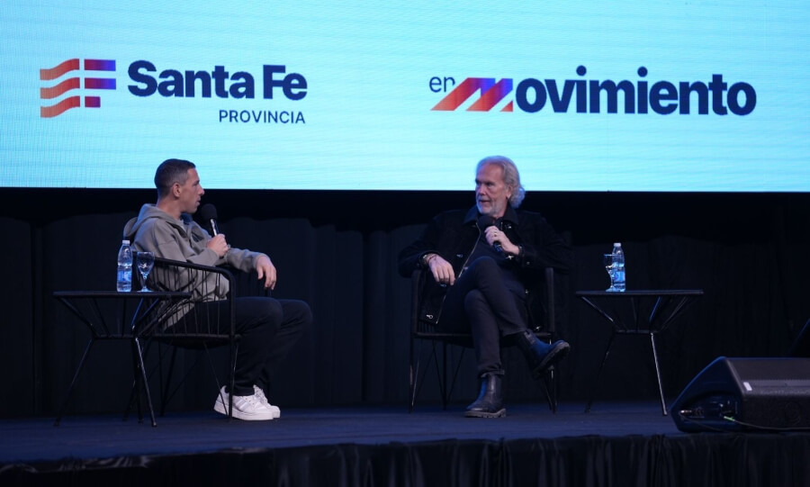 Conversatorio de Gonzalo Bonadeo con Maxi Rodriguez en el marco del Segundo Congreso del programa Santa Fe en Movimiento