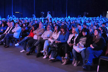 Autoridades y deportistas en el Segundo Congreso Santa Fe en Movimiento 2025 en Rosario, Salón Metropolitano