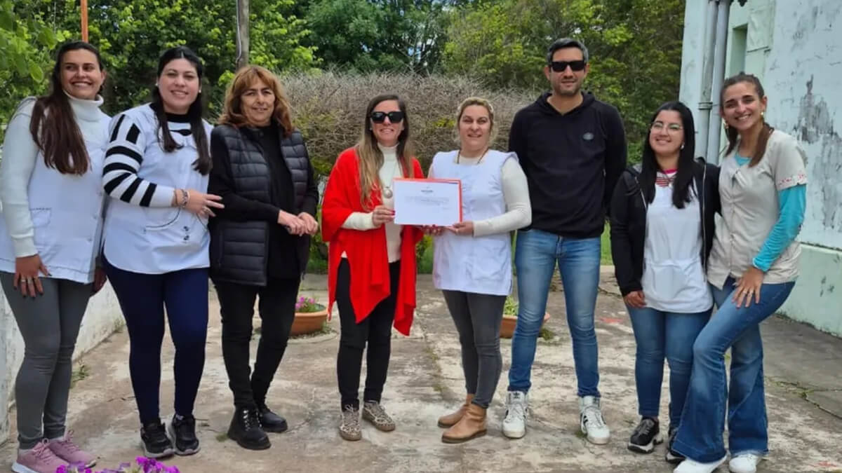 Carolina Gómez entrega aporte educativo a directivos escolares