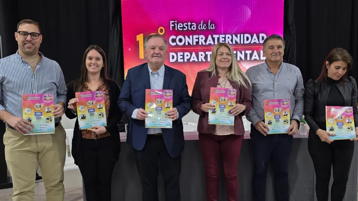 Lanzamiento oficial de la Fiesta de la Confraternidad Departamental 2025 en Ceres con Felipe Michlig, Alejandra Dupouy y Marcelo González junto a autoridades locales