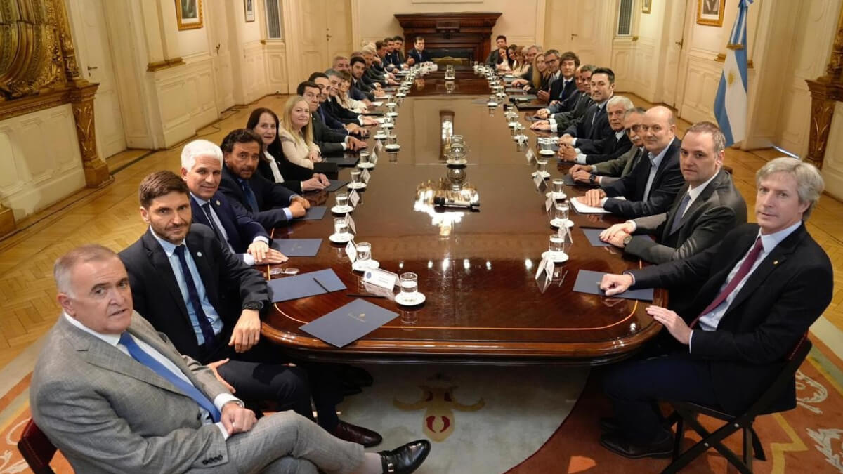 Encuentro entre el presidente Milei y gobernadores de diversas provincias