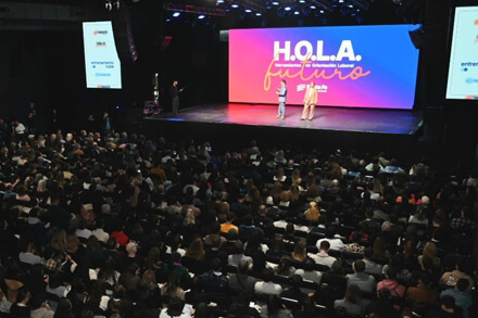 Capacitación digital del programa Hola Futuro en Santa Fe, habilidades digitales y empleo