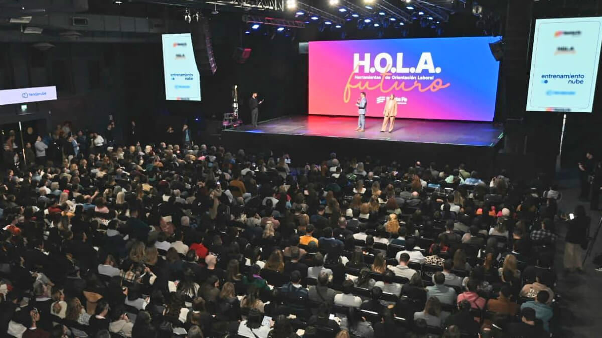 Capacitación digital del programa Hola Futuro en Santa Fe, habilidades digitales y empleo
