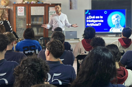 estudiantes del norte santafesino participan de una capacitación sobre inteligencia artificial organizada por Dionisio Scarpin