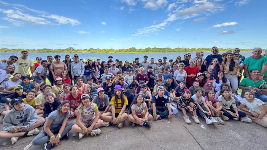 Participantes de la experiencia educativa Jaauka Bio Educativo sobre el ecosistema Jaaukanigás