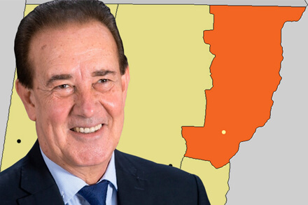 Senador Orfilio Marcón presenta el Presupuesto Provincial 2026 con el mapa del Departamento General Obligado al fondo