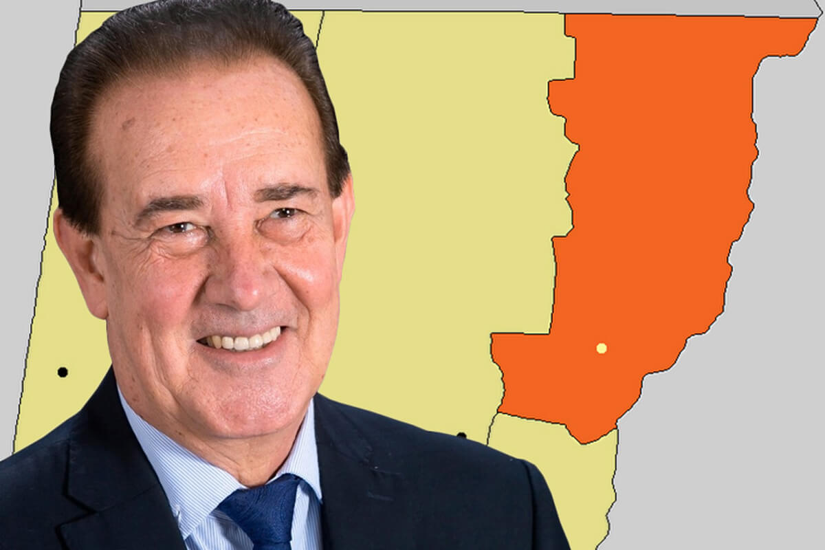 Senador Orfilio Marcón presenta el Presupuesto Provincial 2026 con el mapa del Departamento General Obligado al fondo