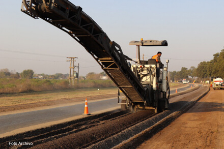 Trabajos de repavimentación de la RP 1 en la zona de Cayastá. Ahora Provincia avanzará con las obras en el tramo Alejandra - El Gusano