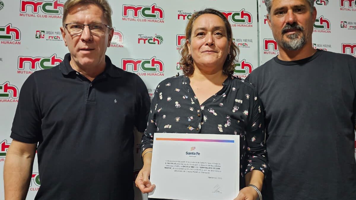 Senador Rodrigo Borla entrega aportes FANI a escuelas de San Justo y Colonia La Blanca para mejoras edilicias y equipamiento escolar