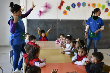 Sala de primera infancia en Centro de Cuidados Infantiles de Avellaneda, niños en espacios educativos seguros – inscripciones 2026
