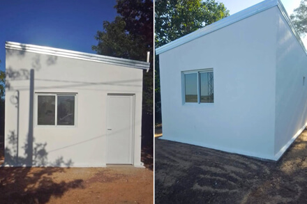 Vivienda en construcción en Las Garzas en etapa final, con paredes modulares y techo instalado en barrio Bataraz