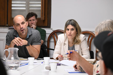 Reunión de la Comisión de Cultura presidida por la diputada Charo Mancini junto a Paulo Alberto Ricci y representantes del sector audiovisual en el debate de la Ley de Cine Santafesina