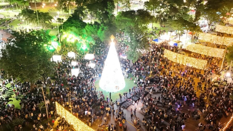 Avellaneda vuelve a encender la Navidad este domingo en su plaza central