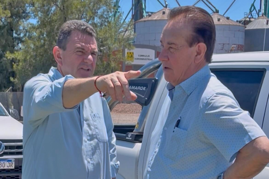 Intendente Roberto Sponton y senador Orfilio Marcón visitando el nuevo Área Industrial de Malabrigo