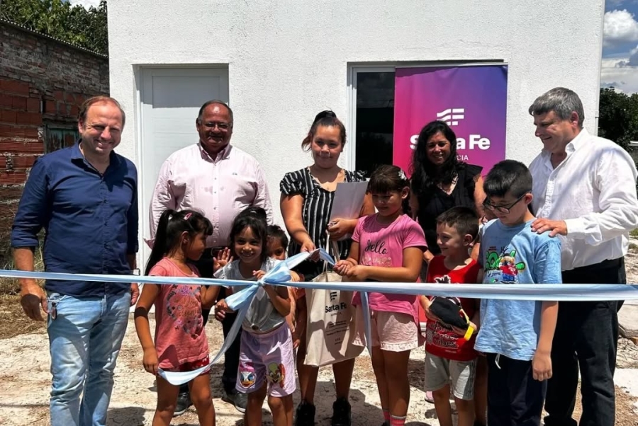 Corte de cintas de otras soluciones habitacionales gestionadas por el presidente comunal Giuliani en la gestión 2023-2025