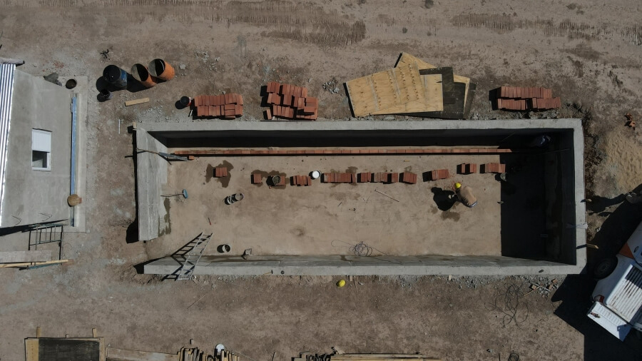 Obras de modernización del sistema cloacal en la Cuenca N°4 de Vera con avances en terraplenes y lagunas de tratamiento