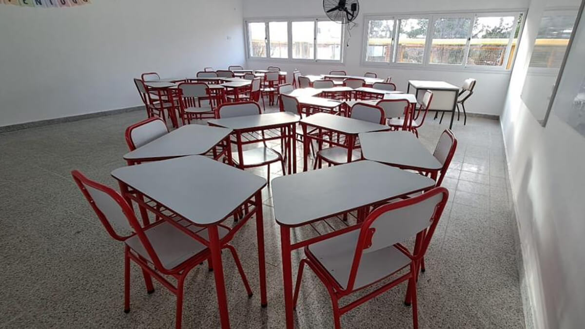 Aula habilitada en escuela del departamento San Justo, obra del programa provincial Mil Aulas