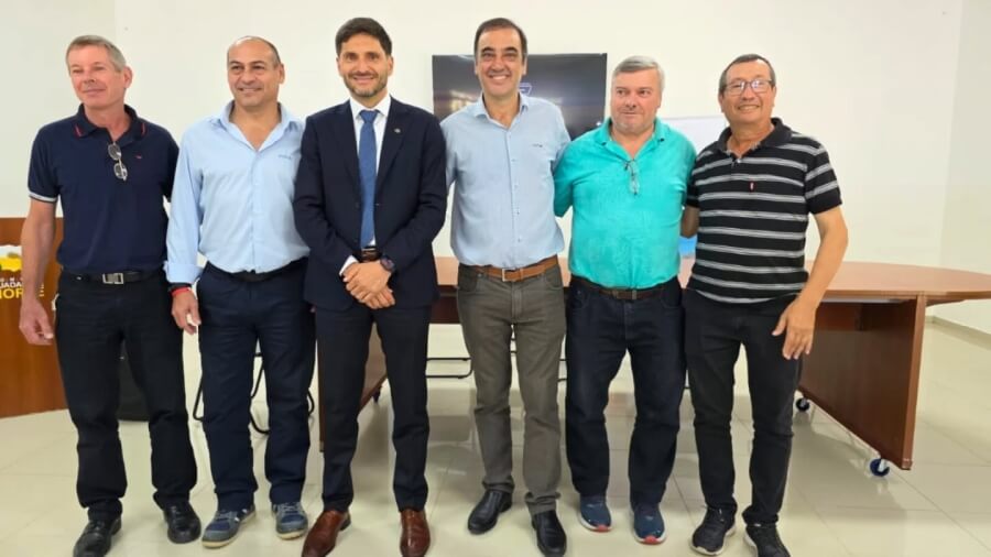 Pullaro se reunión con integrantes de la Comisión Comunal en su visita a Guadalupe Norte