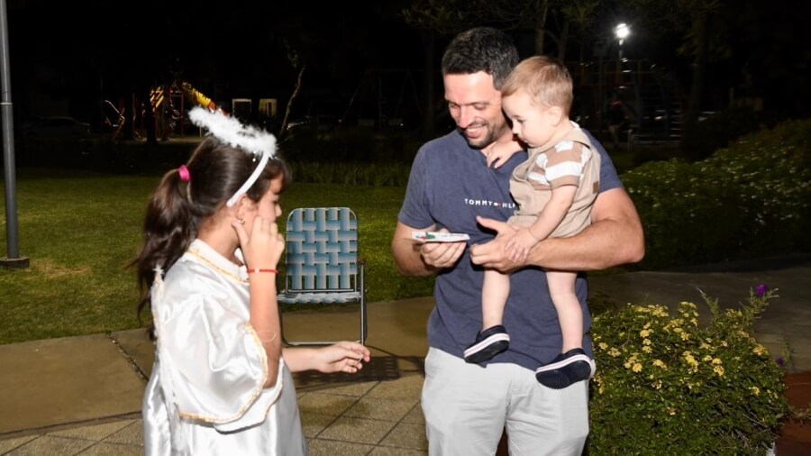 El intendente Braidot participó del Pesebre y Cuentos Mágicos Navideños 2025 en Avellaneda