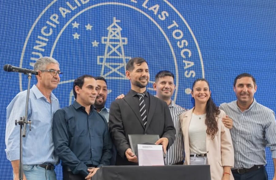 El nuevo intendente de Las Toscas junto a su gabinete que tendrá a cargo la gestión de la ciudad en el período 2025-2029