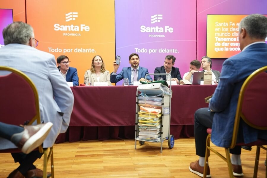Maximiliano Pullaro lidera el Gabinete ampliado para definir los ejes de gestión y modernización del Estado en Santa Fe