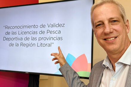 Dionisio Scarpin diputado provincial impulsa reconocimiento de licencias de pesca deportiva en el río Paraná