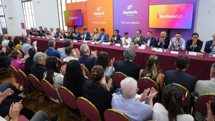 Reunión de Gabinete ampliado en Santa Fe encabezada por el gobernador Maximiliano Pullaro junto a ministros provinciales