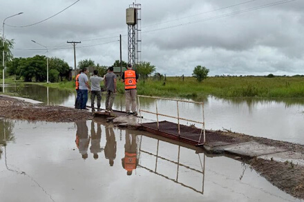 Barrios de Florencia anegados tras el temporal de lluvia que dejó más de 120 mm durante el fin de semana