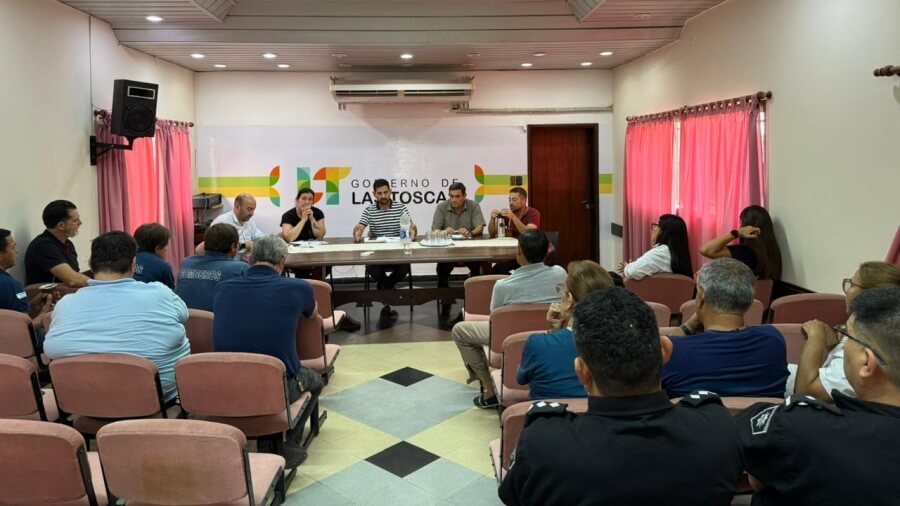 Representantes de instituciones de Las Toscas durante la reunión de coordinación ante emergencias climáticas