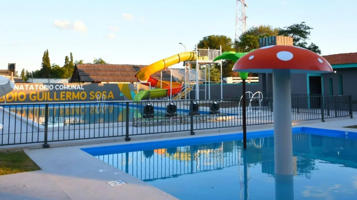 Natatorio comunal Claudio Guillermo Sosa renovado en Ambrosetti con nueva infraestructura y espacios recreativos