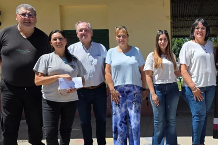 Felipe Michlig entrega aportes a instituciones educativas y deportivas de Soledad