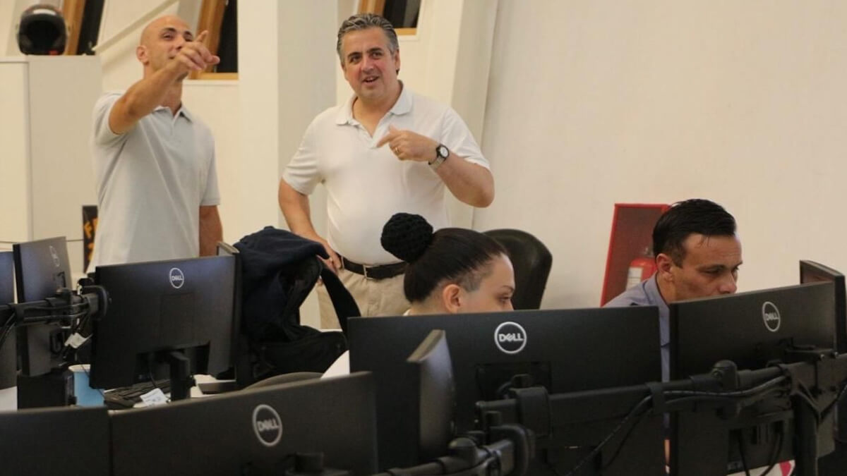 El ministro Pablo Cococcioni visita el centro de monitoreo con cámaras inteligentes del sistema Lince en Santa Fe