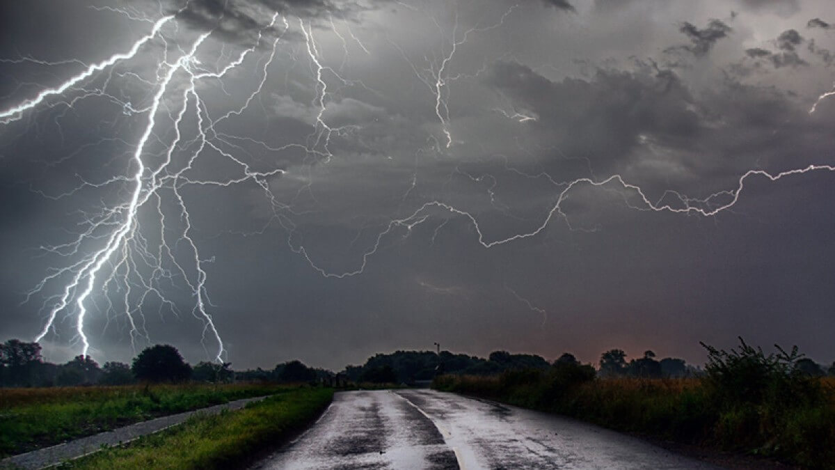 Lluvia y tormenta sobre la provincia de Santa Fe con nubes intensas y precipitaciones