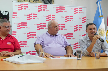 Presentación de la Fiesta Provincial del Sol de Romang en Santa Fe encabezada por el intendente Sergio Ramseyer y el director provincial de Turismo zona Norte Samuel Sager