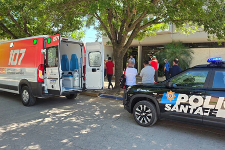 Nueva ambulancia y móvil policial entregados en Hersilia por el senador Felipe Michlig
