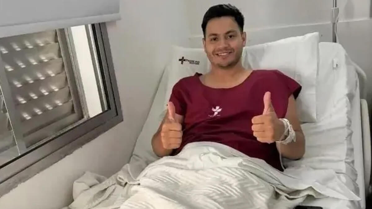 Williams Sandrigo, presidente comunal de Lanteri, saluda tras ser operado de urgencia y comenzar su recuperación favorable