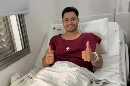 Williams Sandrigo, presidente comunal de Lanteri, saluda tras ser operado de urgencia y comenzar su recuperación favorable